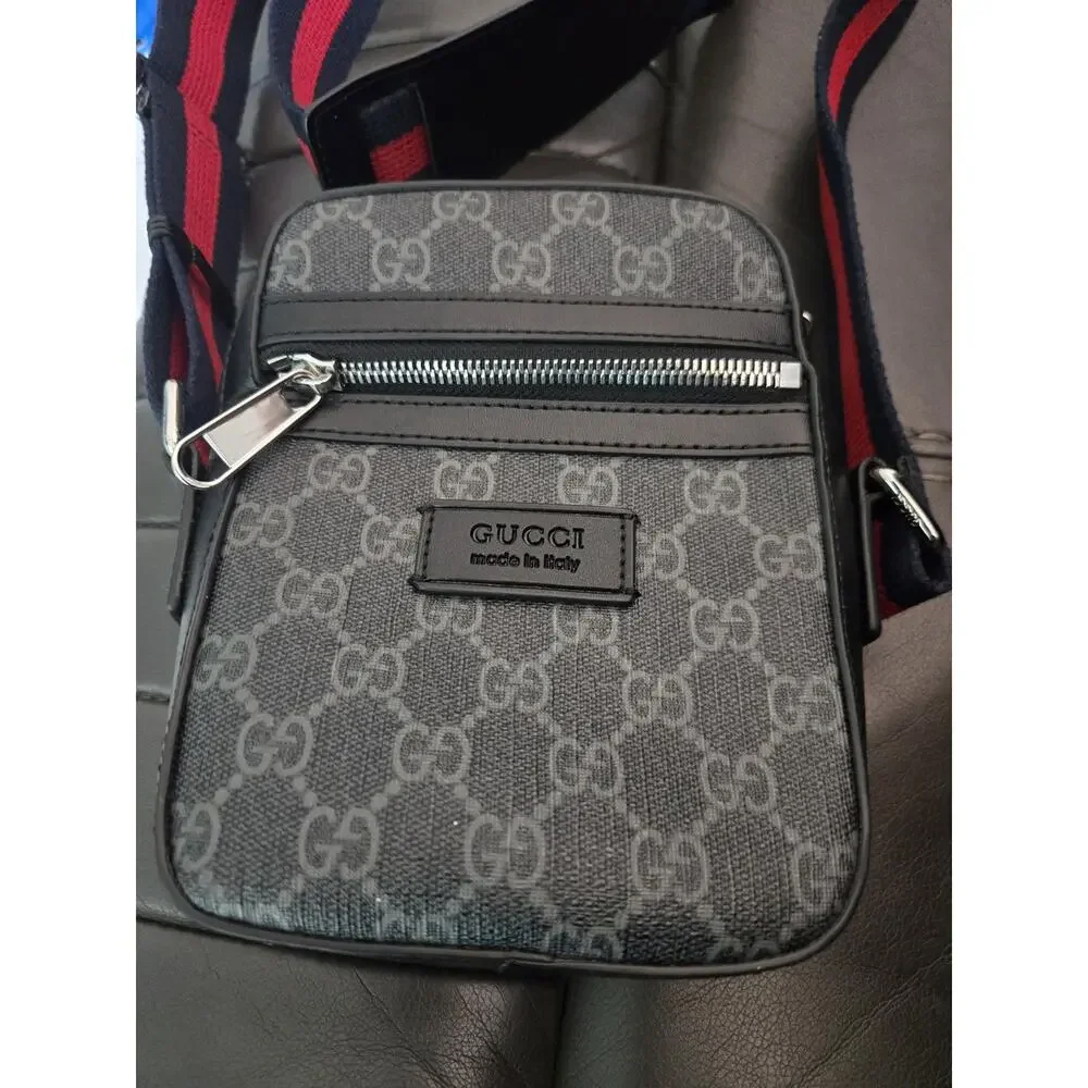 PRE-OWNED GUCCI BLACK GG SUPREME CANVAS MESSENGER BAG FOR MEN